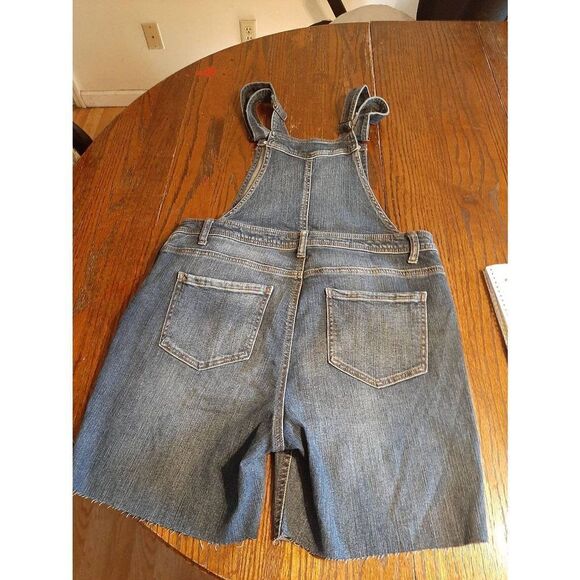 Jr Juniors Large 11/13 Blue Denim Bib Overall Shorts Raw Hem Blue Jean - Picture 4 of 5